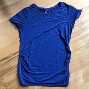 Gap maternity activewear t shirt